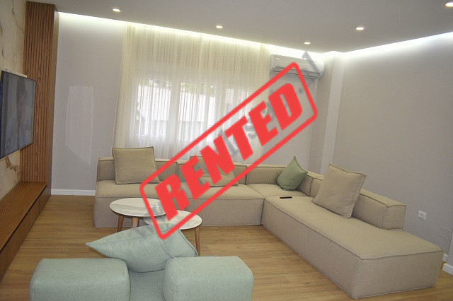 Apartament modern me qira ne rrugen Bardhok Biba, ne Tirane.
Shtepia pozicionohet ne katin e 4 te n